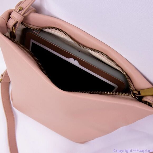 J. Crew Oslo soft leather bucket bag. Ideal for your iPad or bottle water - Picture 7 of 16